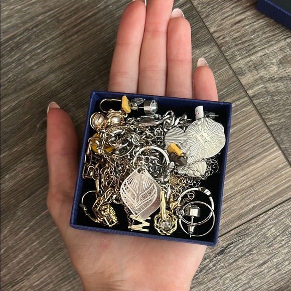 Assorted Silver and Gold Jewelry Box. Mystery Jewelry Box for Kids and Teens. - Picture 4 of 4